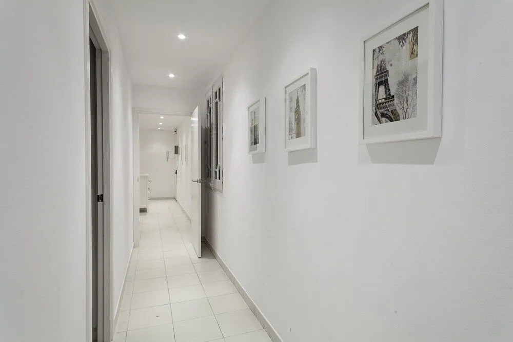 Blanc Apartment