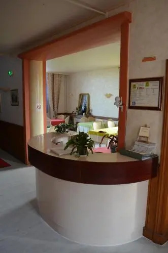 Logis Hotel Domaine du Cheval Blanc