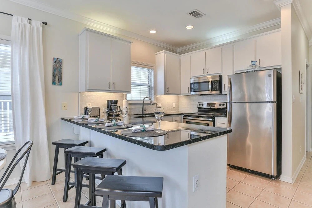 Ocean View Abode Luxurious 4bd, Walk to Beach!
