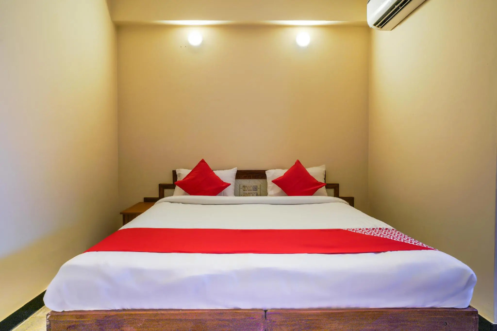 Hotel O Raja Residency Near Snow World