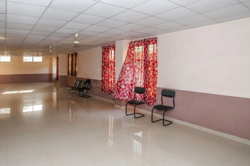 OYO 14658 Shree Ambe Tara Guest House