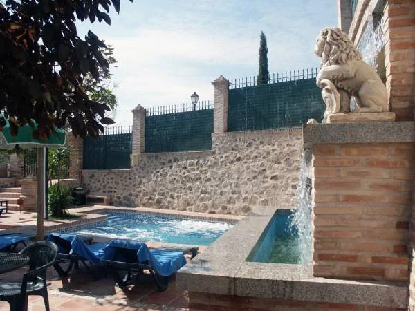 Hostal Descalzos