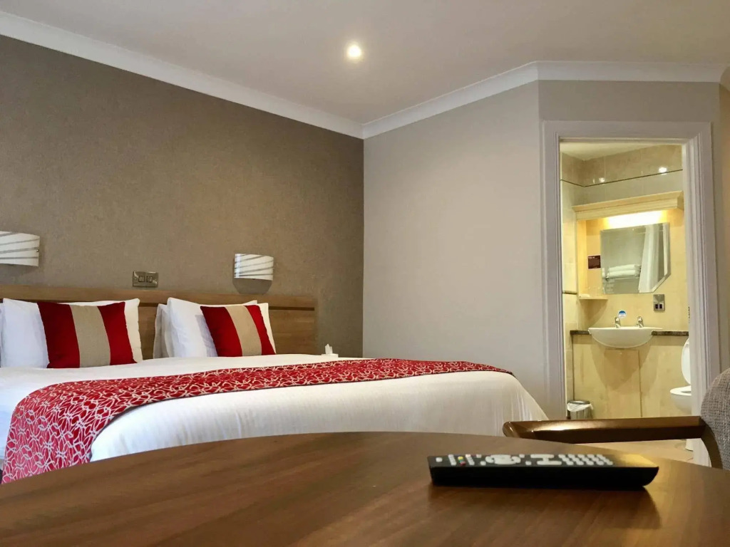 The Lodge Hotel