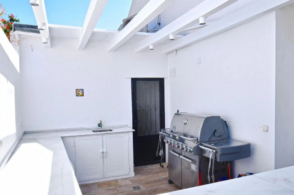 Luxury Villa Near Marbella with Private Pool, Jacuzzi & Modern Amenities