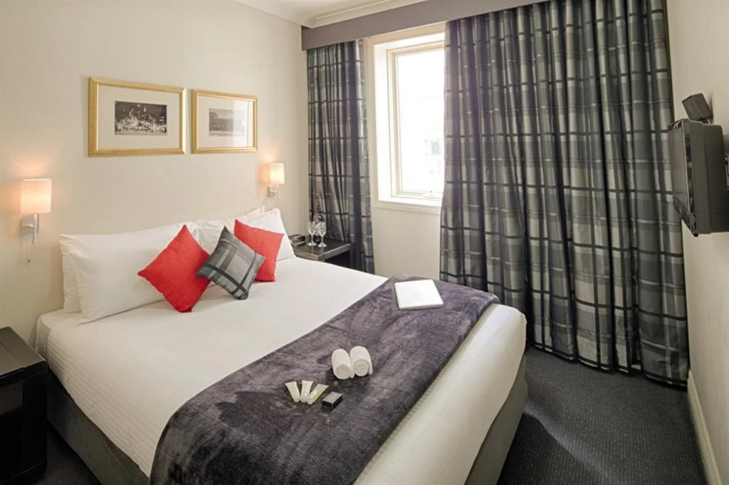 Hotel Collins