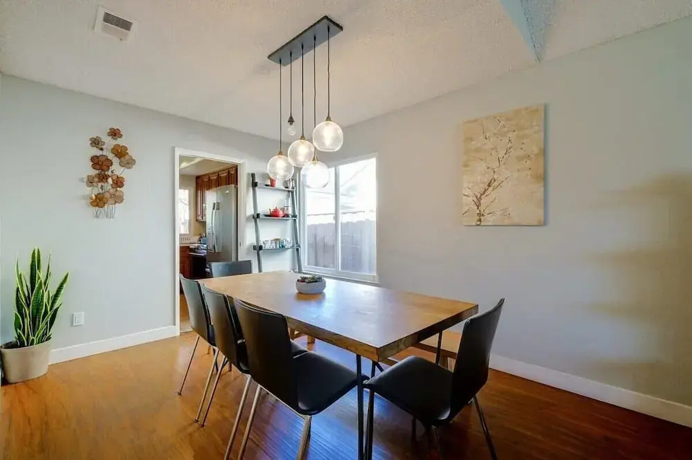 @ Marbella Lane - 4BR Home Away From Home Ldry