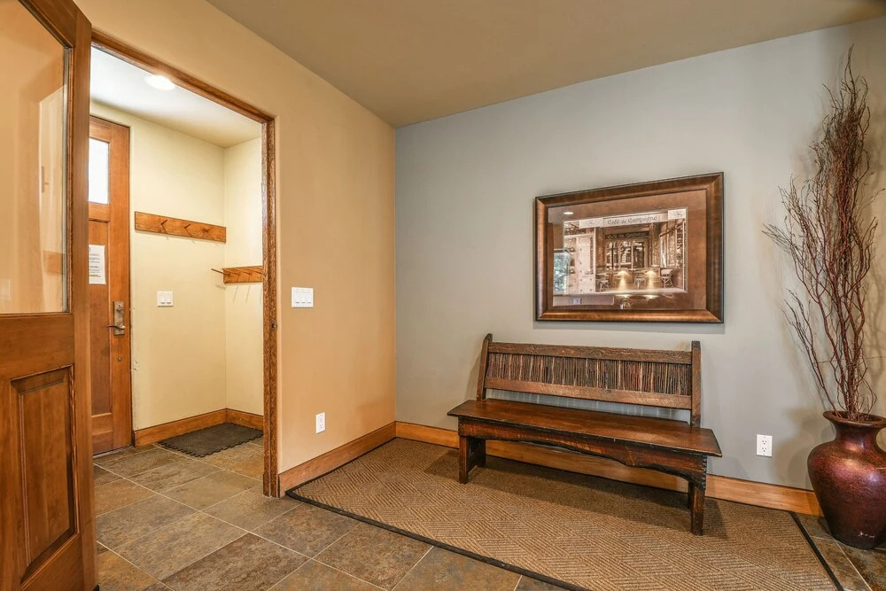 Mossy Rock Lodge 127 by SummitCove Vacation Lodging