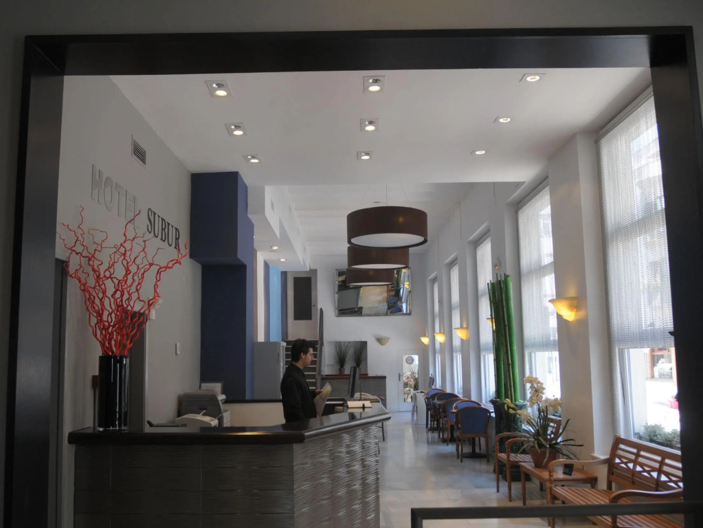 Hotel Subur