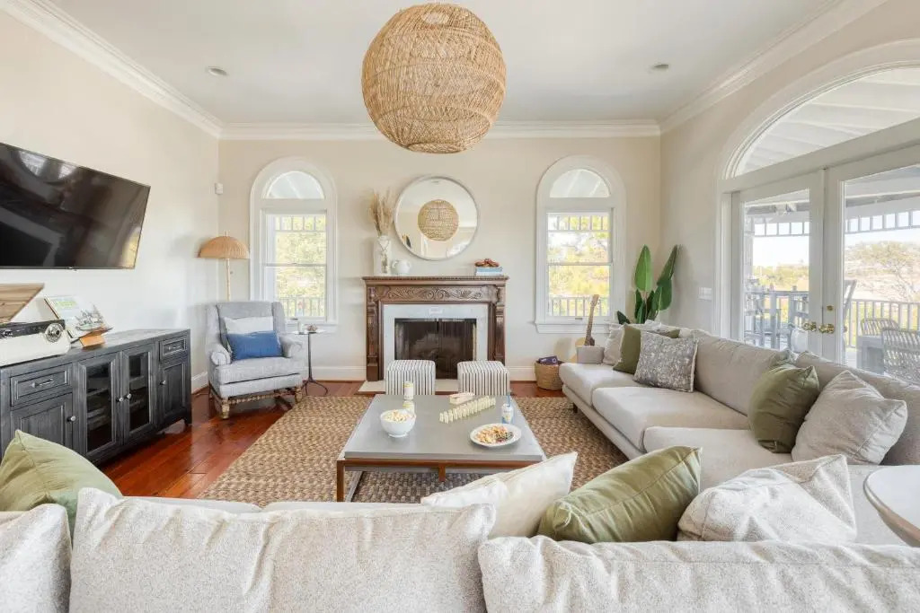 Haven by Avantstay Luxury Beachfront Home w/ Pool & Gorgeous Patios