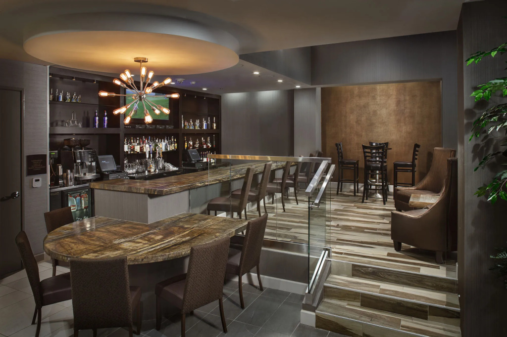 Crowne Plaza Phoenix Airport - PHX by IHG