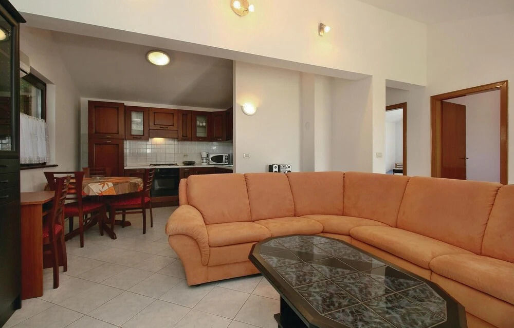 Awesome Home in Porec With Wifi and 2 Bedrooms