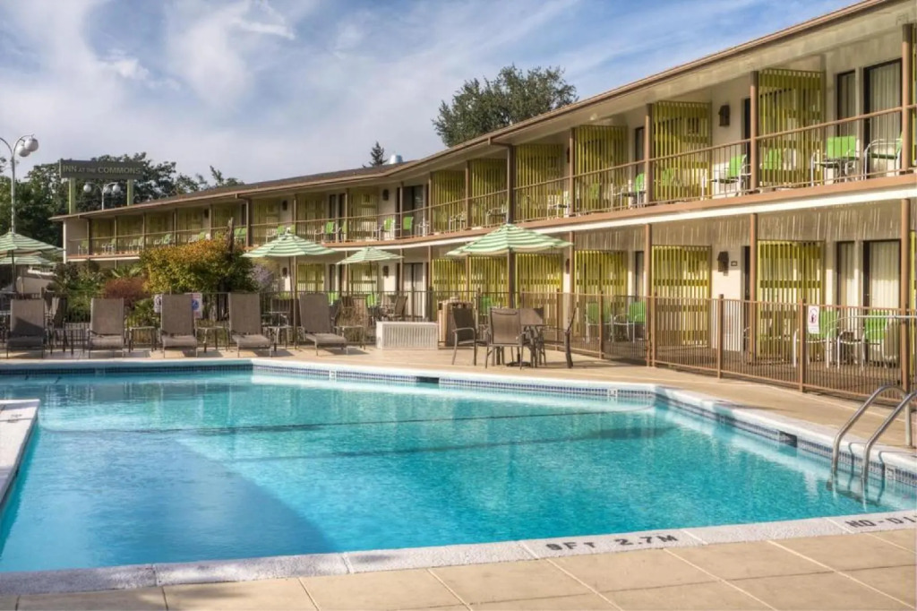 Inn at the Commons