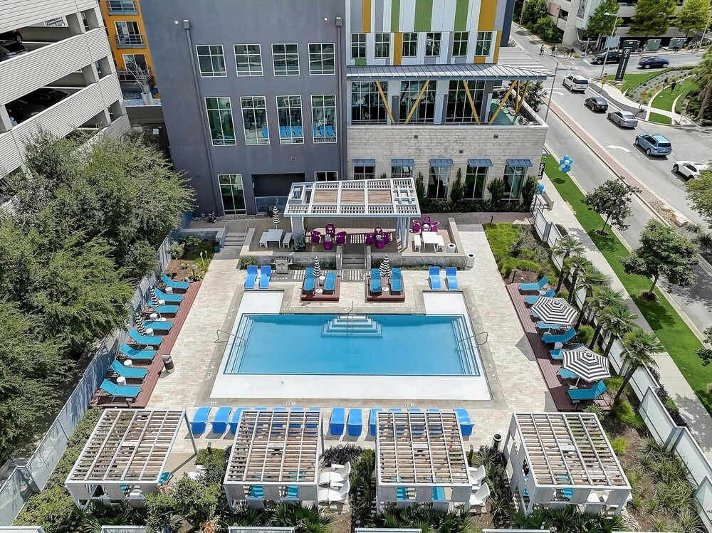 Frontdesk 1 BR Apt Near St. Edwards Park