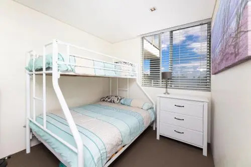 Ebbtide, Unit 04, 2-6 North Street