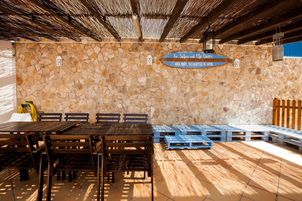 Ericeira Chill Hill Hostel & Private Rooms - Sea Food