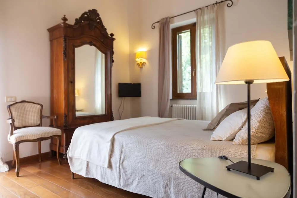Charming Home in a Wonderful Example of Early Twentieth Century Farmhouse