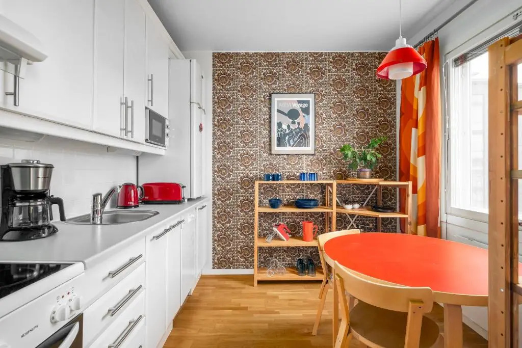 WeHost Spacious Traveller’s HQ Above Metro @Vilhonvuorenkuja 16