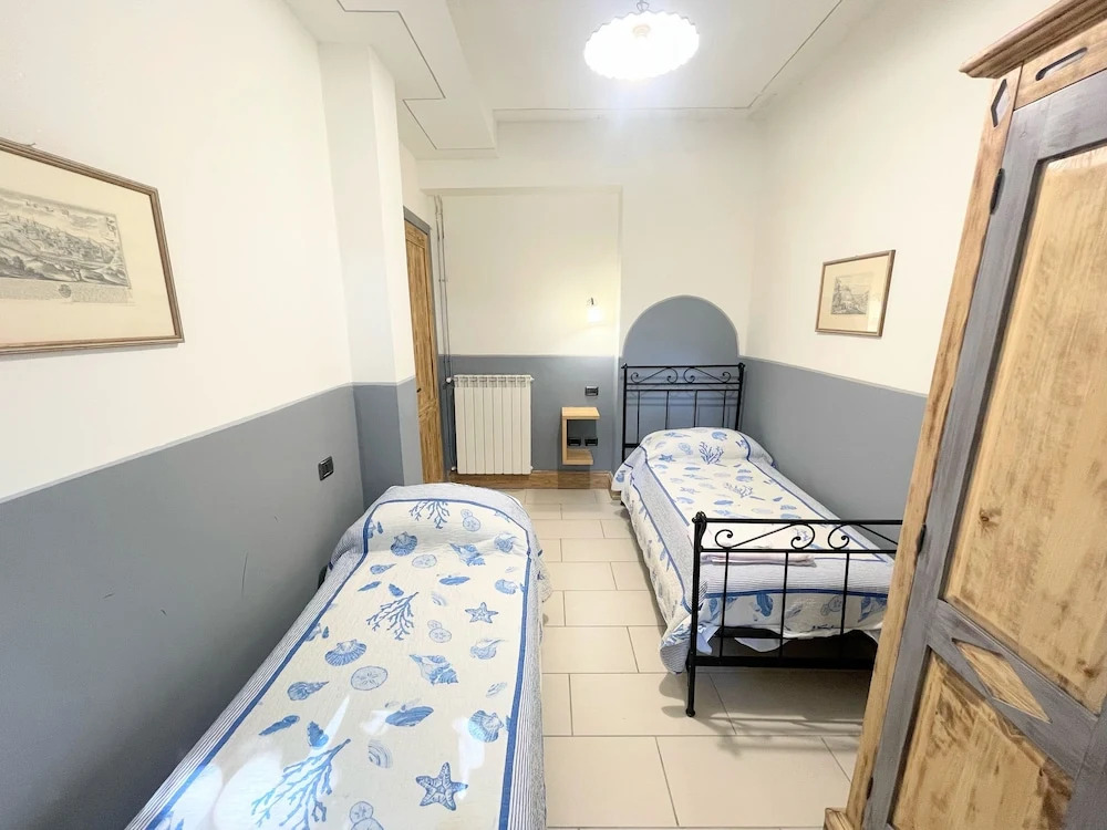 Apt 6 - Enjoy a Relaxing Time in a Romantic Setting, 0.7 Kms/spoleto Centre