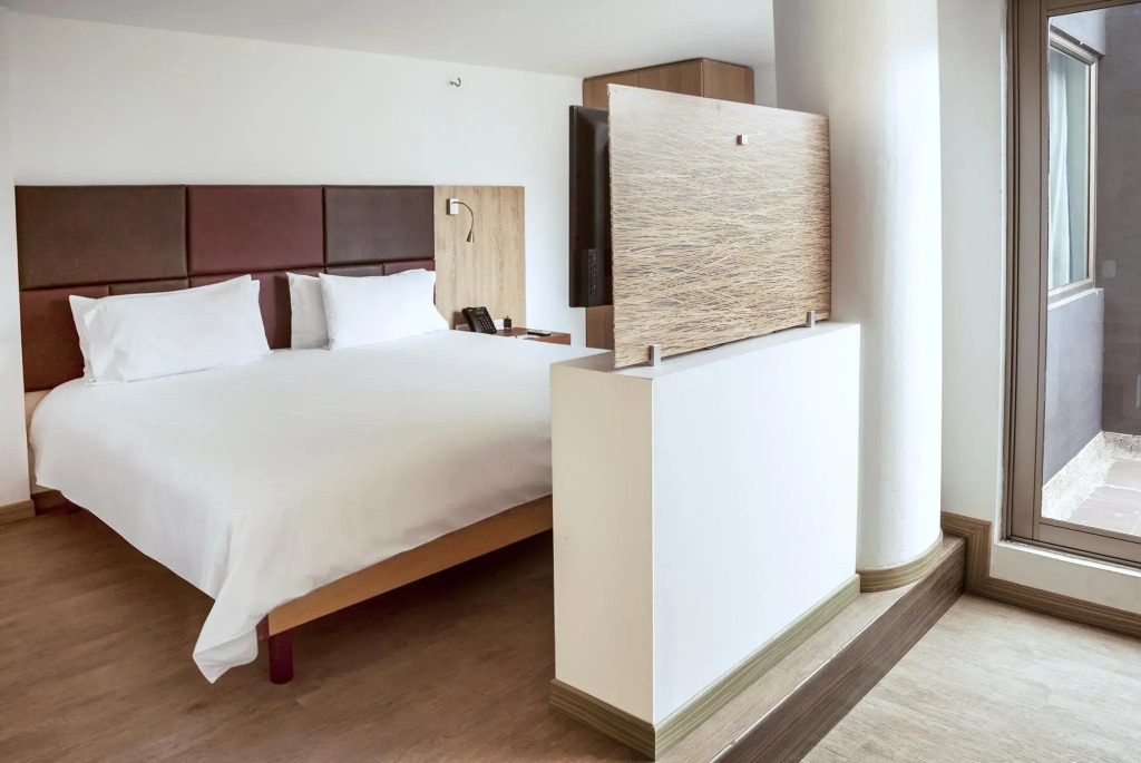 Hotel Viaggio Teleport City Suites
