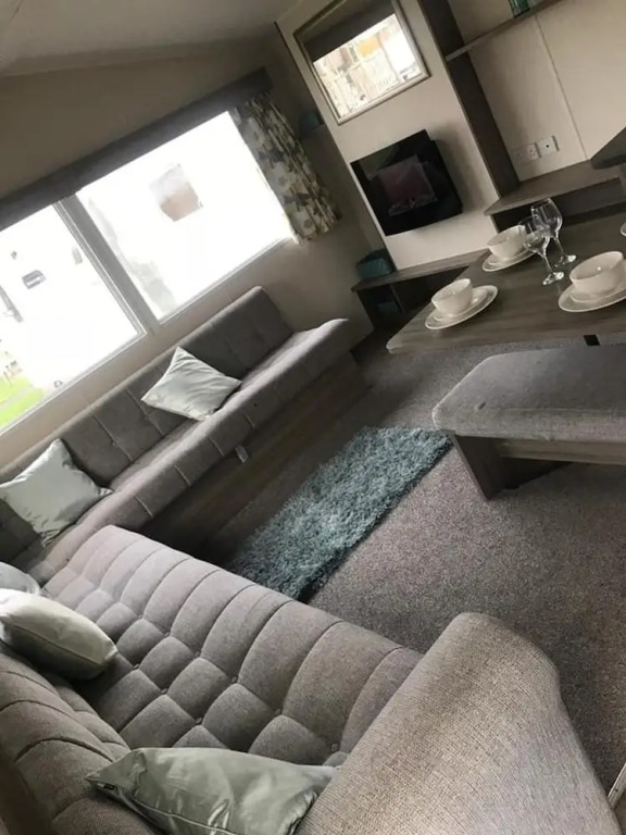 Lovely 3-bed Caravan in Blackpool Haven Marton