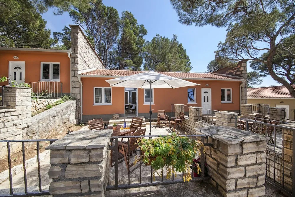 Camp Makarska - Campsite