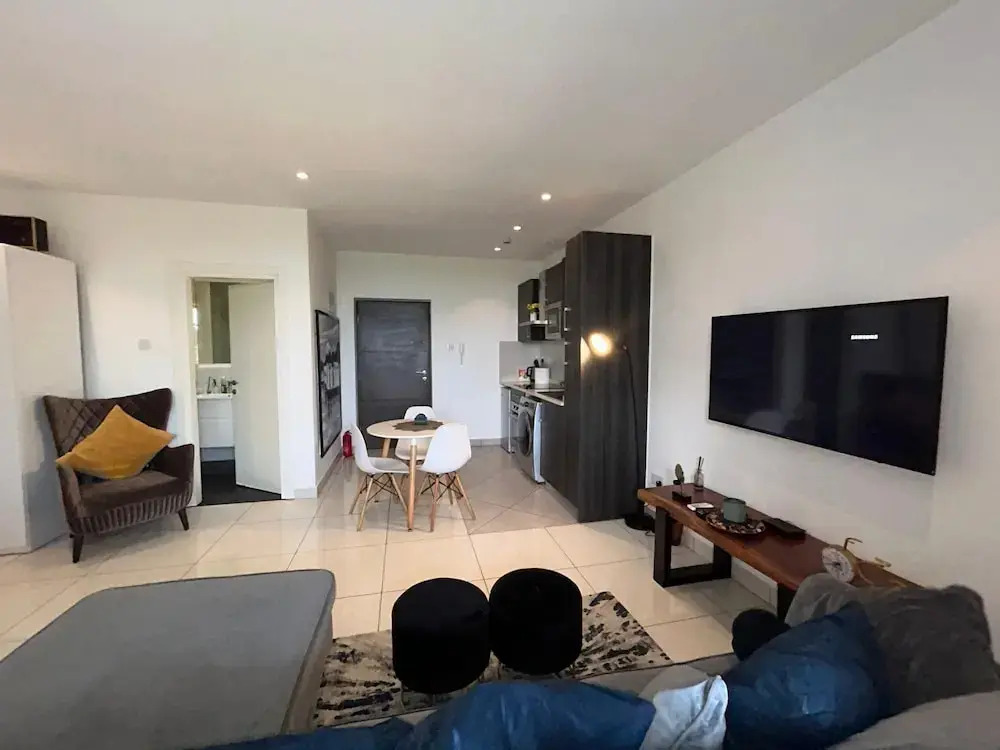 EBS LEGENDS LUXURY properties