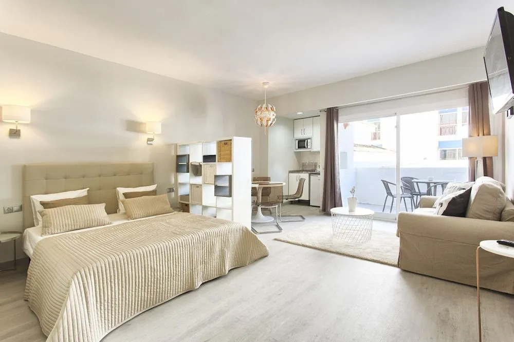 Banus Beach Studios