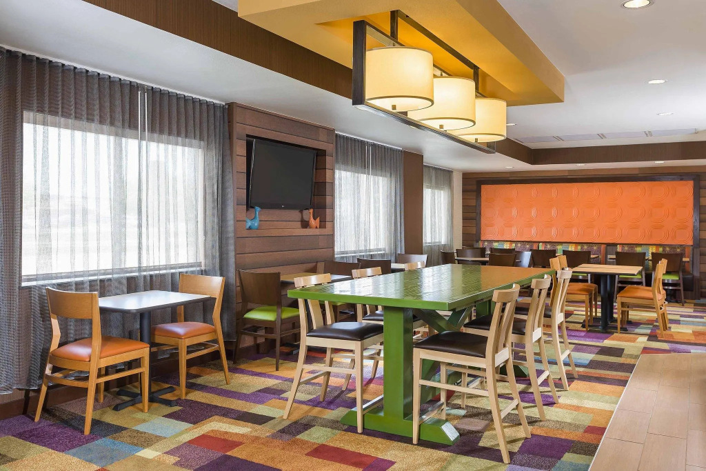 Fairfield Inn & Suites Holland