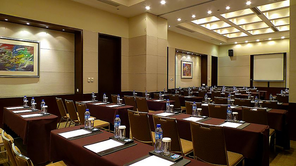 InterContinental Shanghai Pudong by IHG