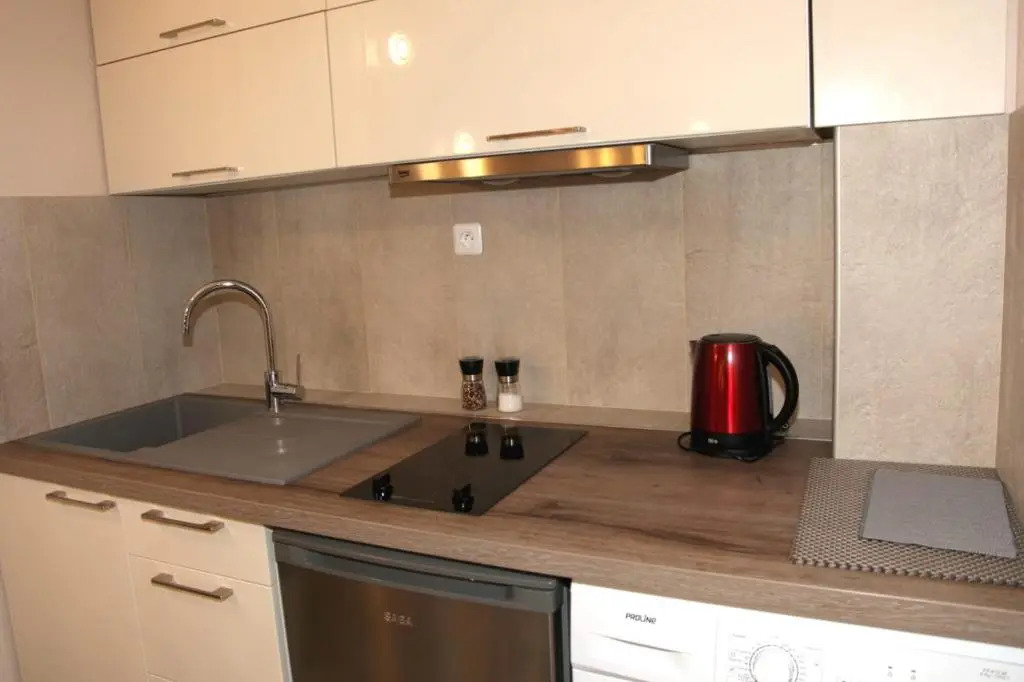 Stylish 2 Room Flat 60 meters to the beach