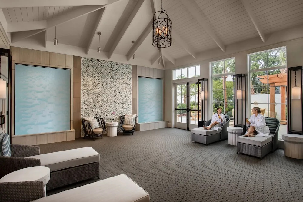 Splendid 3 bedroom, 3 bath condo - 408 Royale Palms 3 Condo