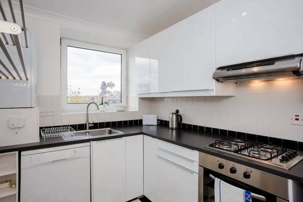 Bright, Modern 2 Bed in Maida Vale