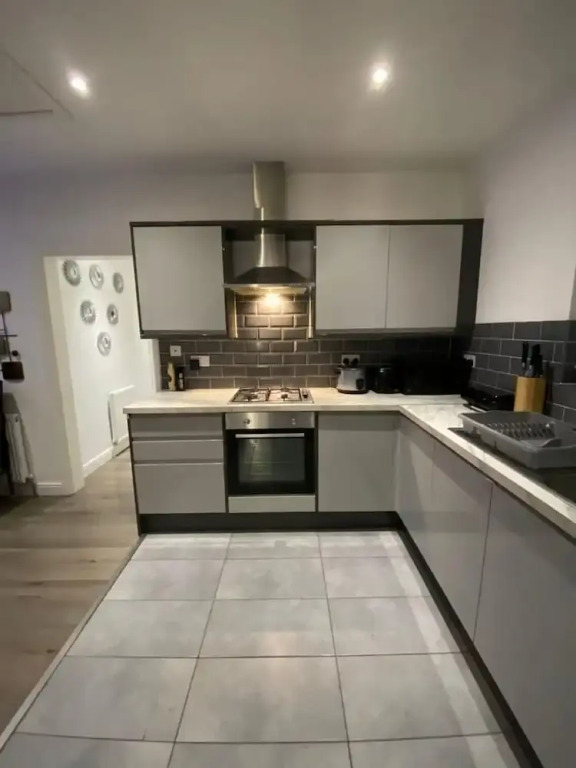Charming 3-bed Apartment in London