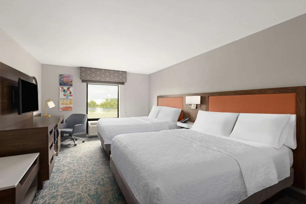 Hampton Inn & Suites Savannah-Airport