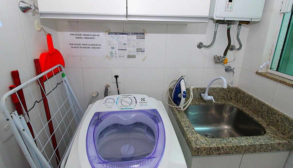 1057 - Apartamento para locação em Bombinhas
