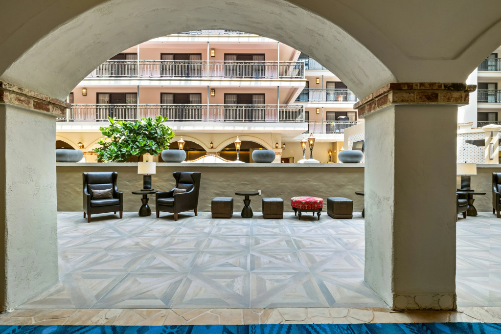 Embassy Suites by Hilton Los Angeles International Airport South