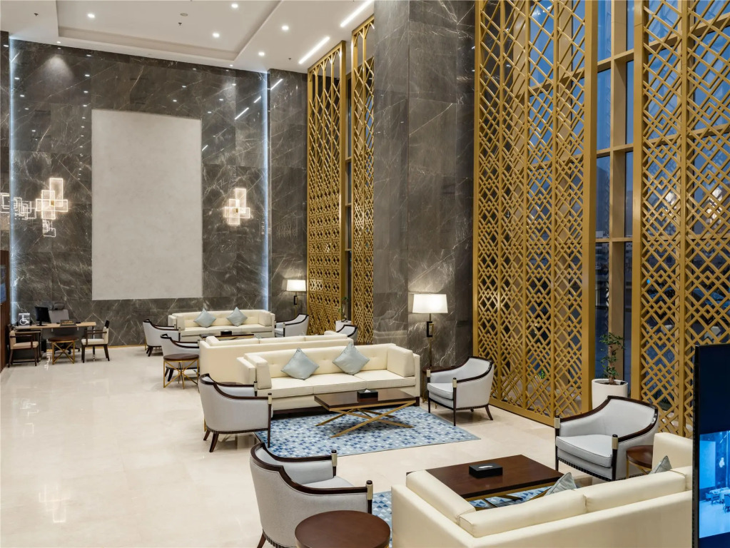 Wirgan Al Noor, Tapestry Collection by Hilton