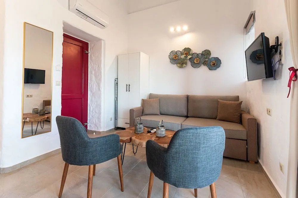 Abeloessa Methonian Hospitality