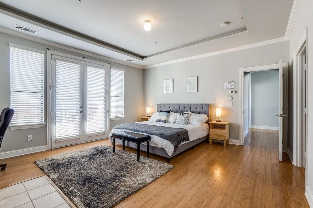 Gorgeous Oak Lawn Townhouse KING BEDS
