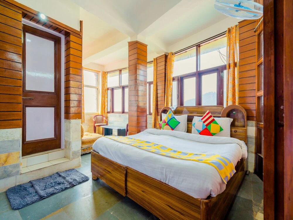 Home Royal Wood by OYO Rooms