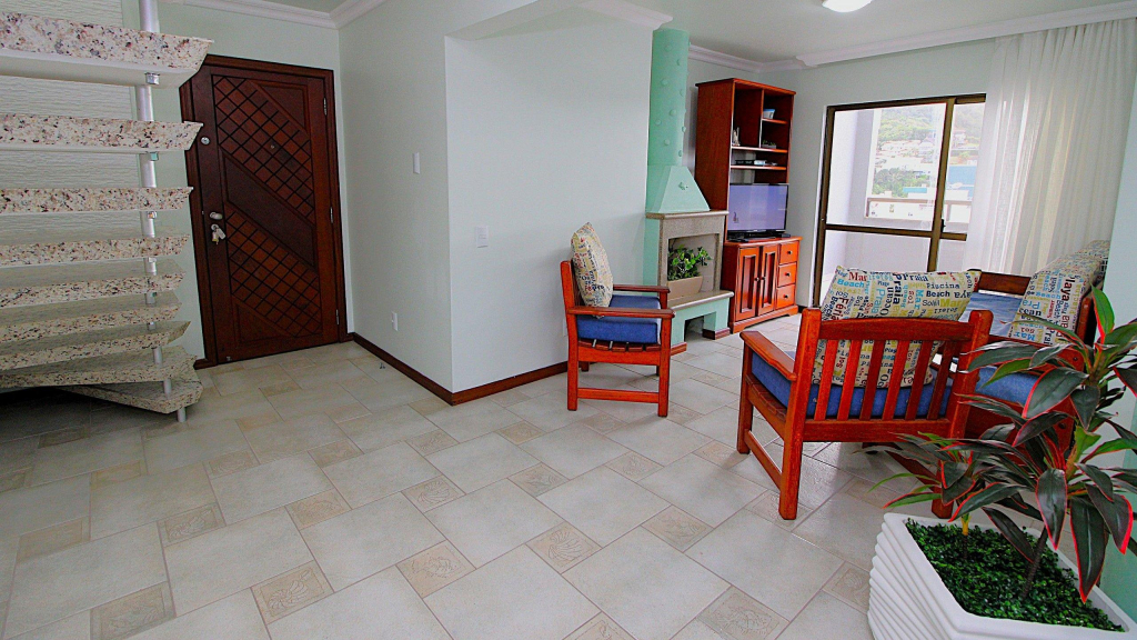 1027 - Cobertura para locação em Bombinhas com piscina - Residencial Baia Azul Apto 503 A
