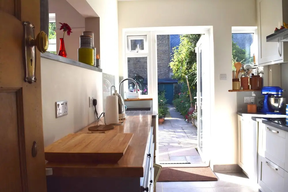 2 Bedroom Garden House in Tooting