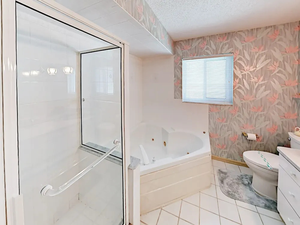 701 Emerald Harbor Drive Home 3 Bedrooms 2 Bathrooms Home