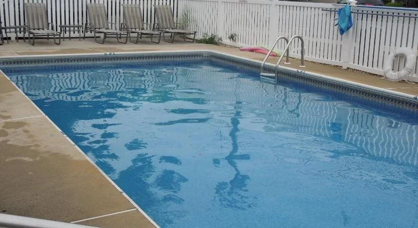 Pelican Point Motel