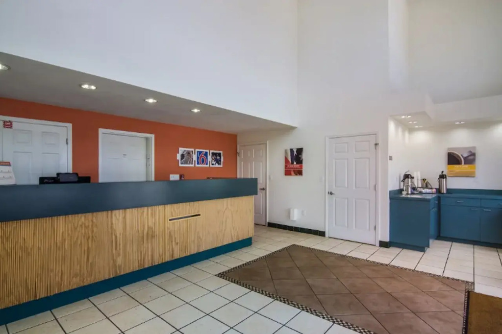 Motel 6 Pensacola, FL - NAS