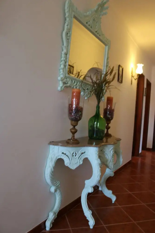 3 Bedroom Apartment in a Ground Floor of a Vila Wseparate Kitchen Living Room
