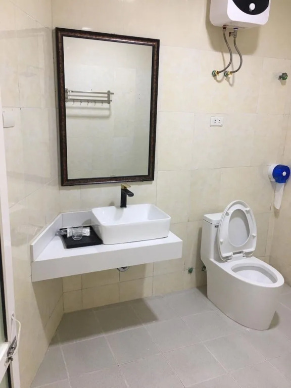 Queen Mộ Lao Hotel
