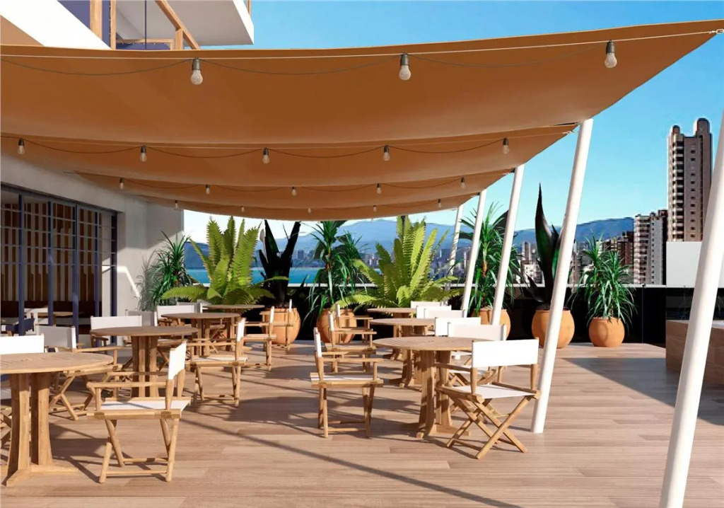 Отель H10 Porto Poniente