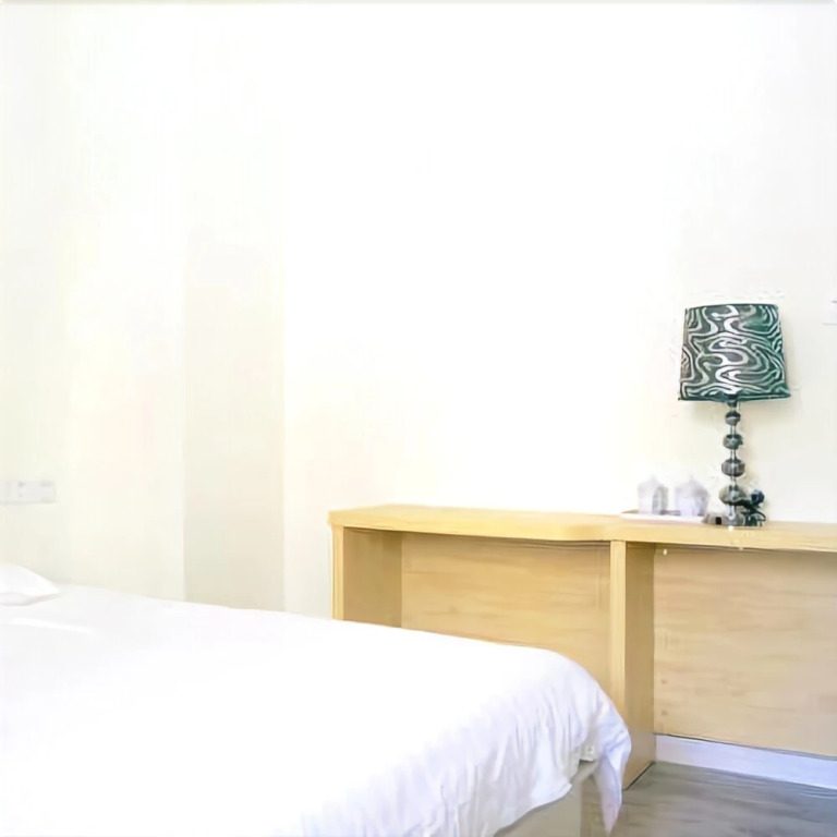 Starway Hotel Qingdao Middle Xianggang Road