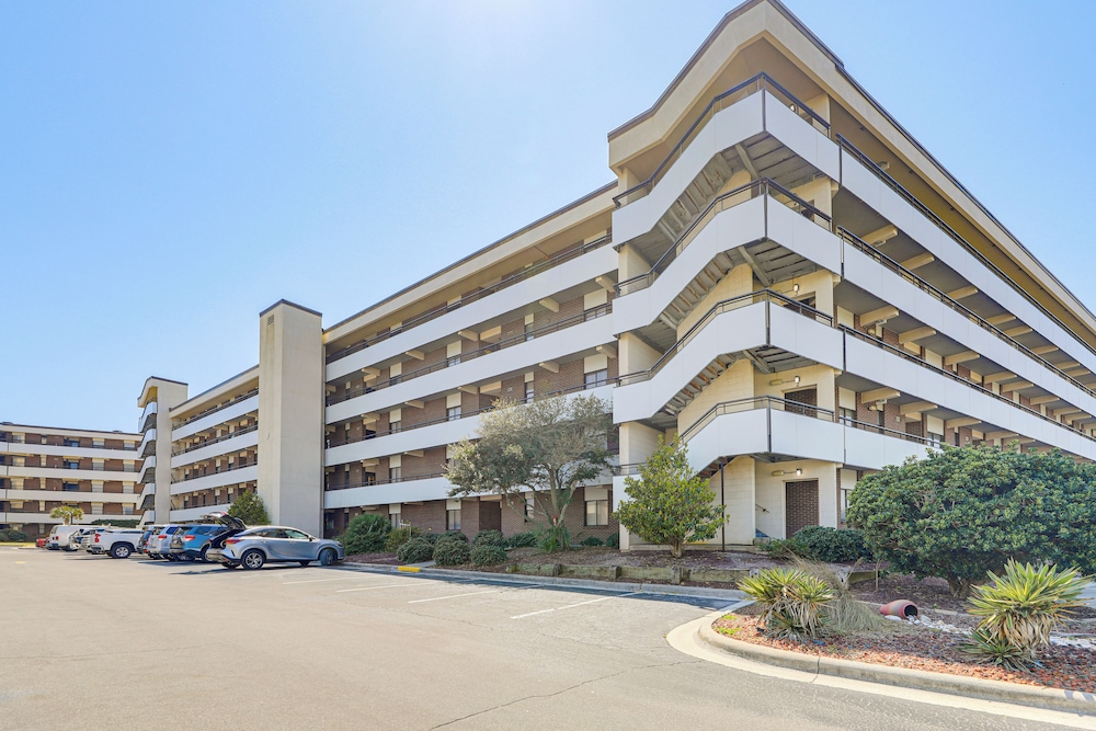 'the Lookout' Indian Beach Condo w/ Pool & Ocean